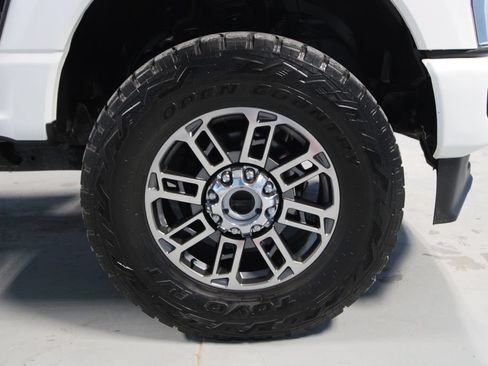 Used 2024 Ford F250 Limited w/ FX4 Off-Road Package AWD/4WD image 38