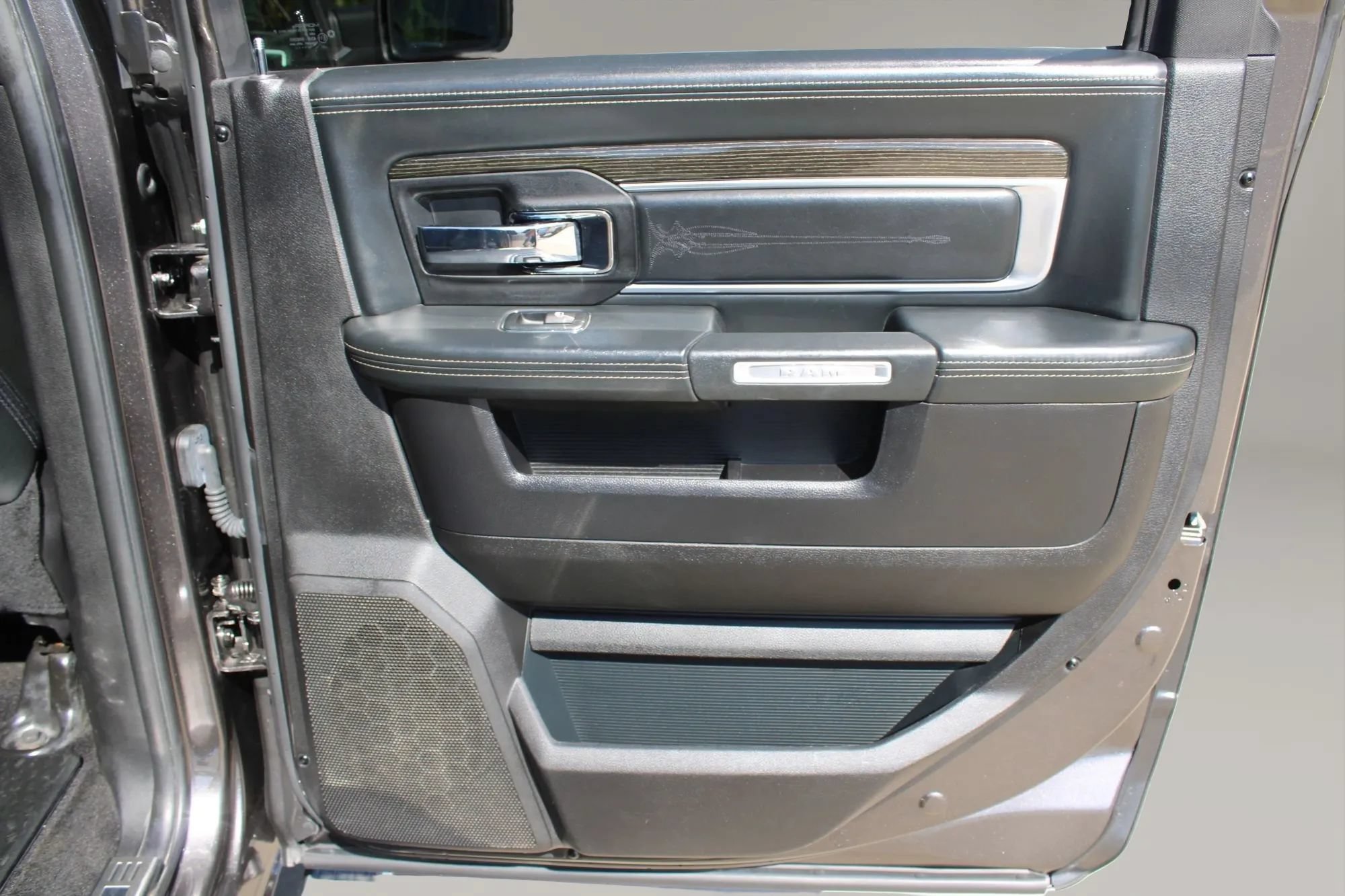 Used 2017 RAM 2500 Limited AWD/4WD image 24