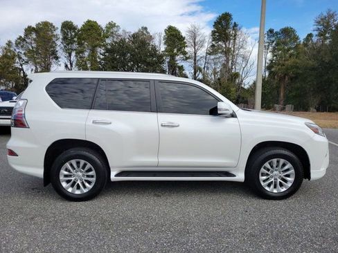 Used 2022 Lexus GX 460 Premium w/ Premium Package image 9