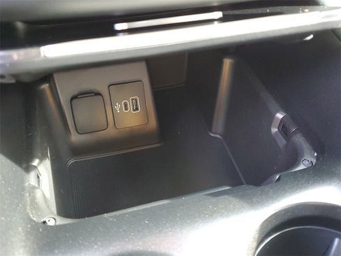 Used 2025 Ford Explorer ST-Line image 23