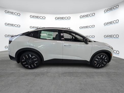 New 2026 Nissan Leaf Platinum+ w/ Cargo Package (Platinum+) FWD image 7