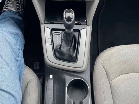 Used 2018 Hyundai Elantra SEL FWD image 19