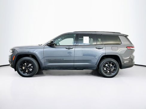 Used 2024 Jeep Grand Cherokee L Altitude image 4