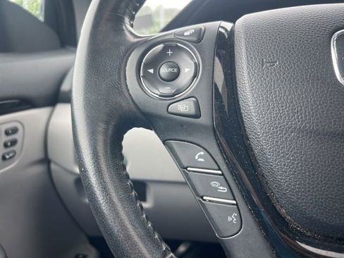 Used 2018 Honda Pilot Touring image 26