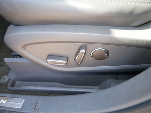 Used 2020 Lincoln Nautilus Reserve w/ Equipment Group 201A image 19