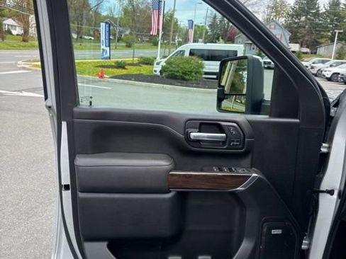 Used 2021 GMC Sierra 2500 SLT w/ SLT Premium Package AWD/4WD image 15