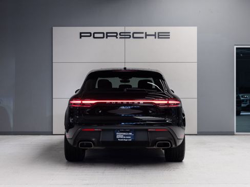 Certified 2023 Porsche Macan AWD/4WD image 6