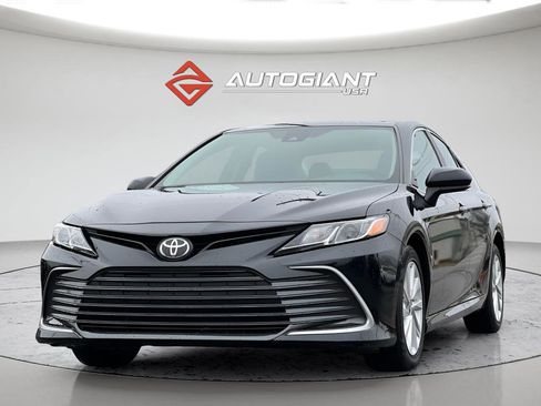 Used 2023 Toyota Camry LE image 13