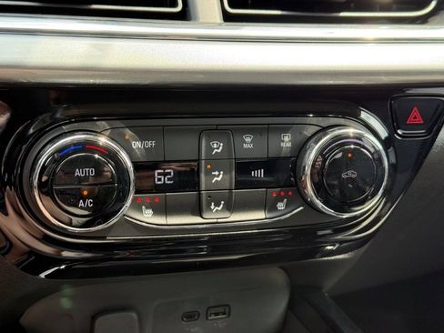 New 2026 Chevrolet Trax LT w/ LT Convenience Package FWD image 18