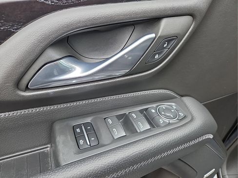 Used 2021 GMC Yukon Denali image 16