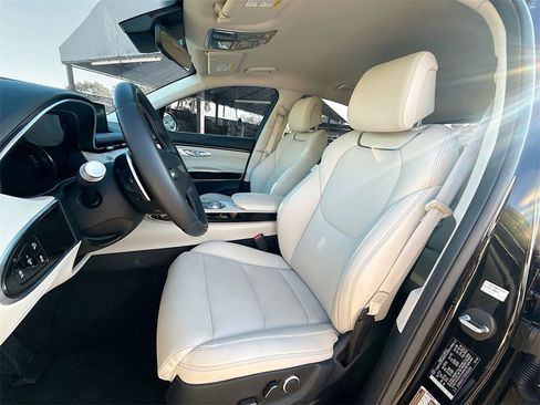 Used 2024 Genesis GV70 2.5T image 23