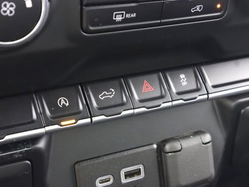 Used 2022 Chevrolet Silverado 1500 Custom image 22