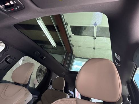 New 2025 Volvo EX90 Plus image 13