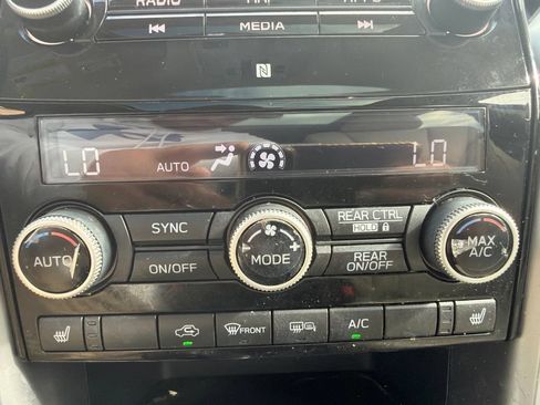 Used 2019 Subaru Ascent Limited AWD/4WD image 29