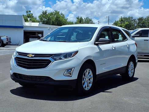 Used 2018 Chevrolet Equinox LS image 23