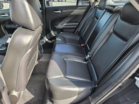 Used 2016 Chrysler 300 C RWD image 13