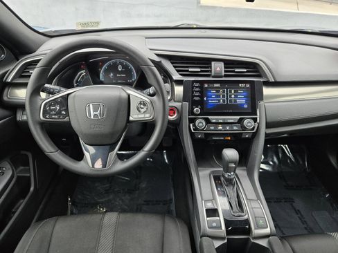 Used 2019 Honda Civic EX image 6