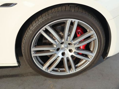 Used 2019 Maserati Ghibli S Q4 AWD/4WD image 39