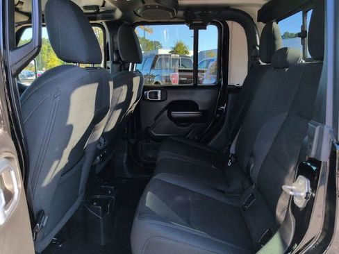 Certified 2021 Jeep Gladiator Sport image 14