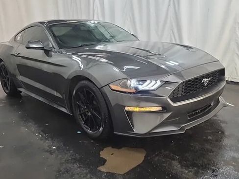 Used 2020 Ford Mustang Coupe RWD image 5