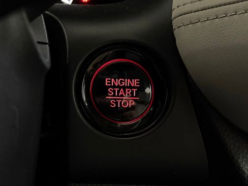 Certified 2023 Honda HR-V LX image 30