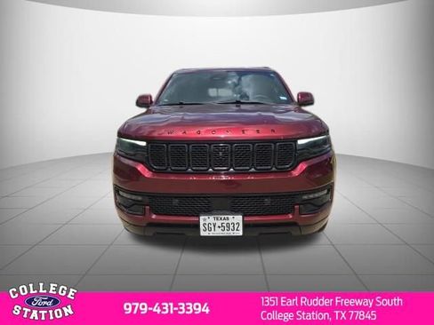 Used 2022 Jeep Wagoneer Series I AWD/4WD image 2