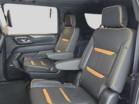 Used 2024 GMC Yukon XL AT4 w/ Technology Package image 15