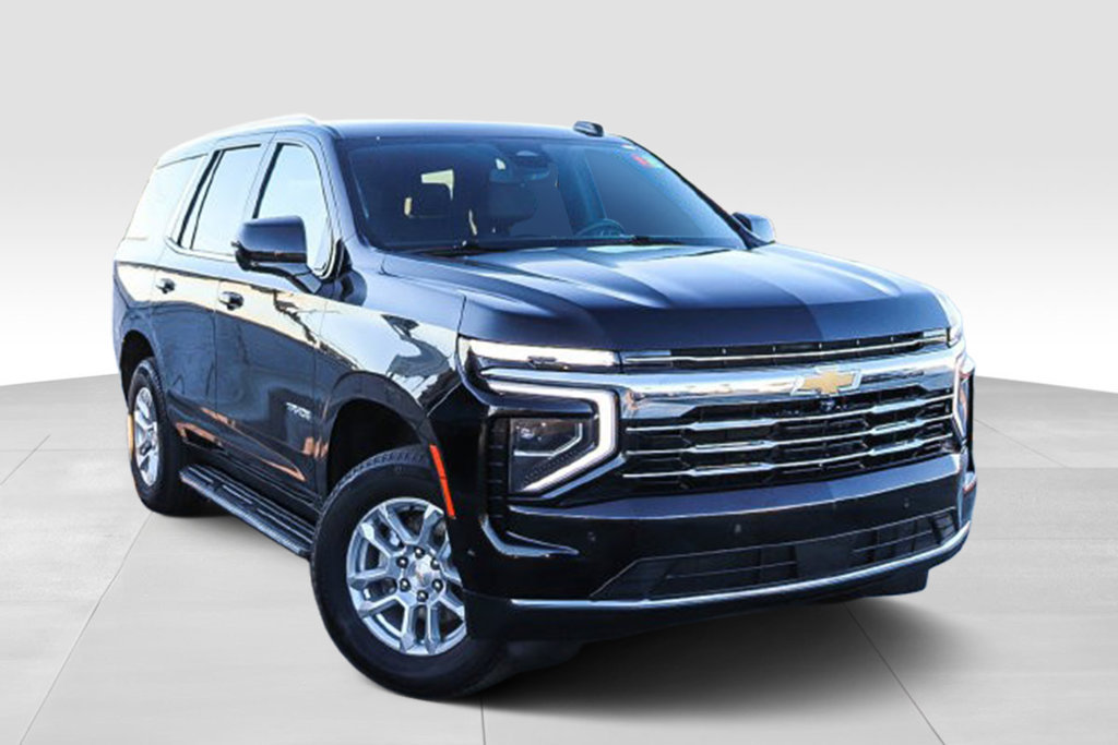 Used 2025 Chevrolet Tahoe LT AWD/4WD image 2