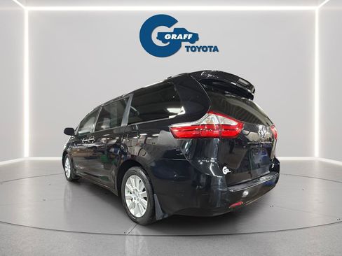 Used 2015 Toyota Sienna XLE AWD/4WD image 7