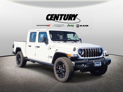 Used 2024 Jeep Gladiator Sport