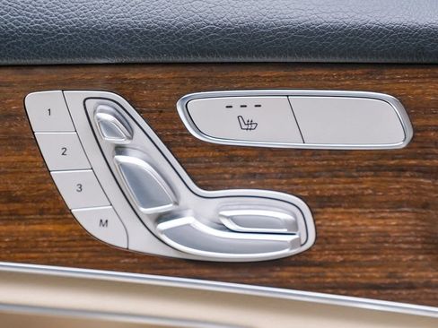 Used 2021 Mercedes-Benz GLC 300 image 23