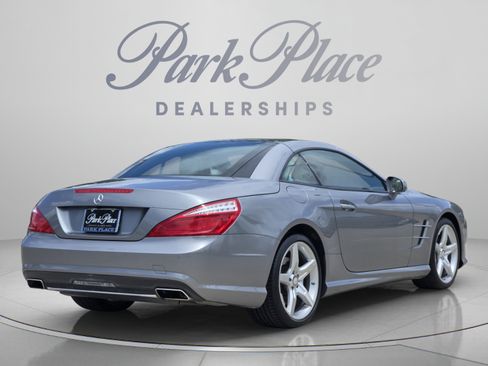 Used 2014 Mercedes-Benz SL 550 image 6