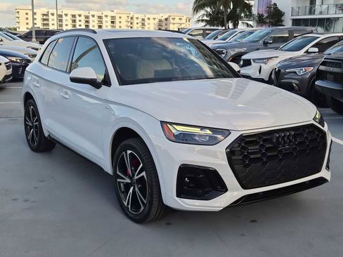 Certified 2025 Audi Q5 2.0T Premium Plus image 8