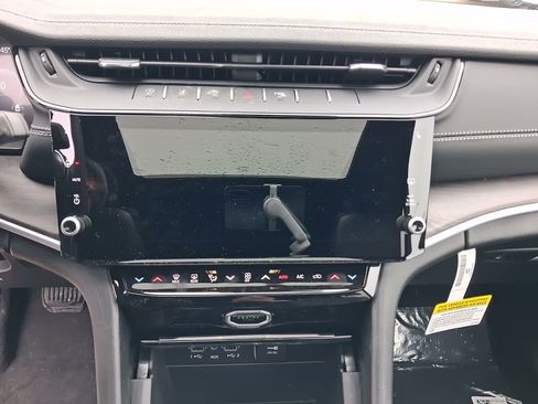 New 2026 Jeep Grand Cherokee Limited image 27