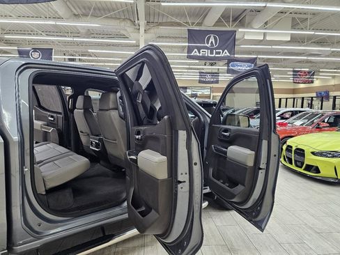 Used 2020 Chevrolet Silverado 1500 LTZ w/ LTZ Texas Edition AWD/4WD image 14