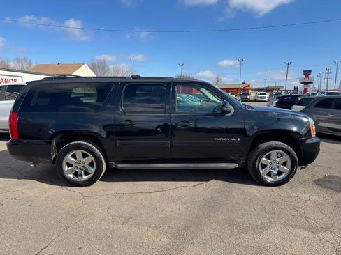Used 2009 GMC Yukon XL SLT image 4