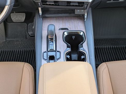 Certified 2025 Lexus RX 350 Premium w/ Accessory Package (Z1) image 20