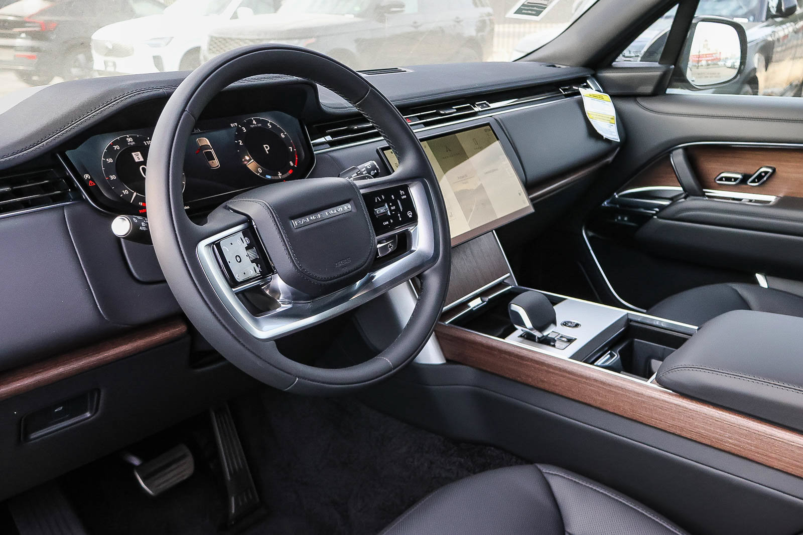 New 2026 Land Rover Range Rover Long Wheelbase SE AWD/4WD image 26