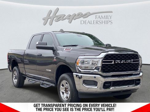 Used 2022 RAM 2500 Big Horn AWD/4WD image 1