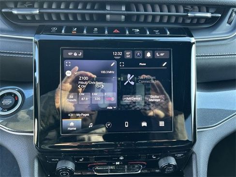 Certified 2023 Jeep Grand Cherokee Altitude image 20