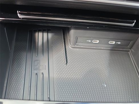 New 2026 Volkswagen Atlas SE image 23