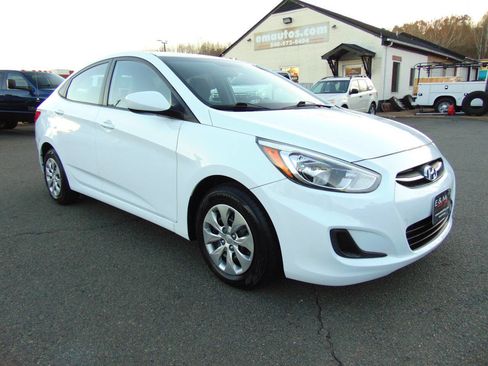 Used 2017 Hyundai Accent SE image 36