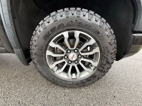 Used 2021 GMC Sierra 1500 AT4 w/ AT4 Value Package image 39