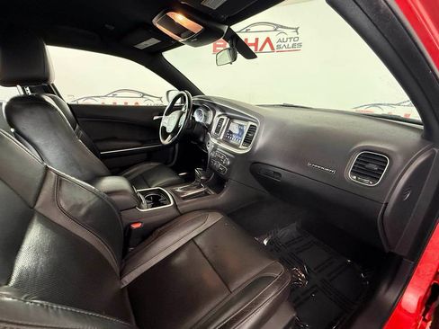 Used 2021 Dodge Charger SXT w/ Leather Interior Group RWD image 34