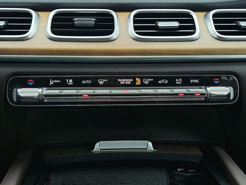 Used 2020 Mercedes-Benz GLE 350 4MATIC image 19