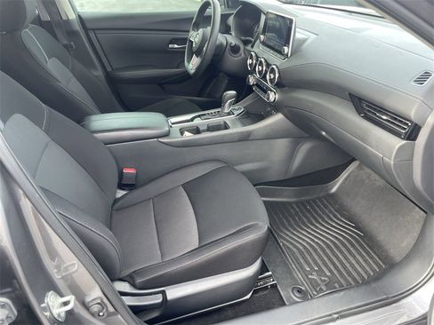 Used 2024 Nissan Sentra SV image 31