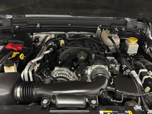 Used 2024 Jeep Gladiator Mojave w/ Technology Group AWD/4WD image 28