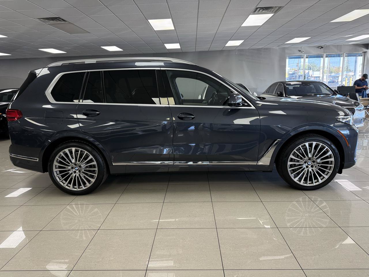 Used 2019 BMW X7 xDrive50i w/ Executive Package AWD/4WD image 7