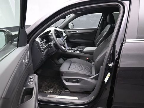 New 2026 Volkswagen Atlas Cross Sport SE image 9