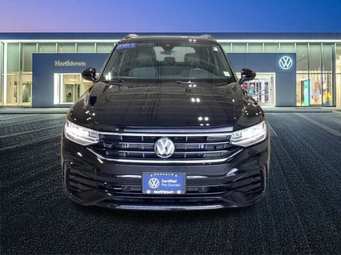 Certified 2024 Volkswagen Tiguan SE R-Line image 11